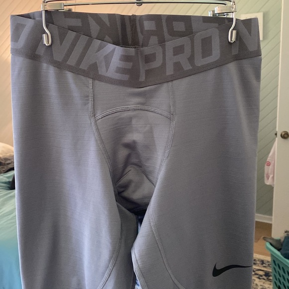NikePro Other - Mens NikePro DriFit compression tights SZ L
